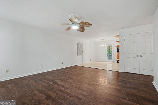 4827 Oakwood Court, Loganville, GA 30052