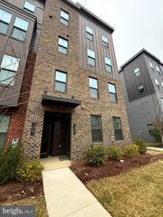 12905 SUNRISE RIDGE ALY #77, Herndon, VA 20171