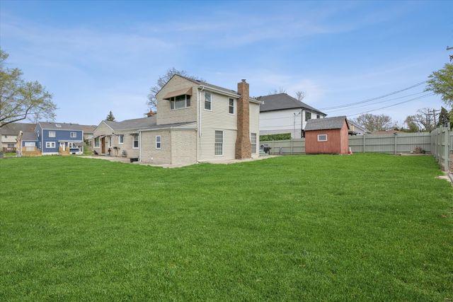 117 Sunrise Avenue, Willowbrook, IL 60527