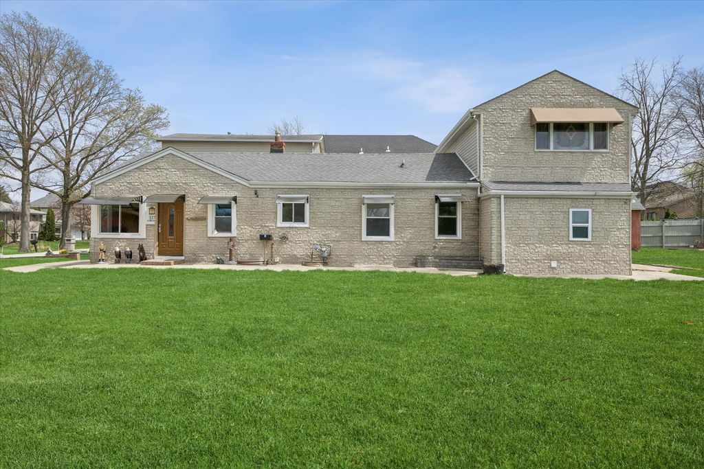 117 Sunrise Avenue, Willowbrook, IL 60527