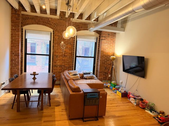 111 Beach St 3C, Boston, MA 02111