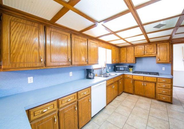 21282 SE 15th, Harrah, OK 73045