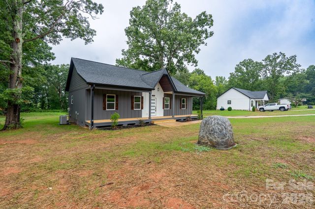 3916 E Maiden Road, Maiden, NC 28650
