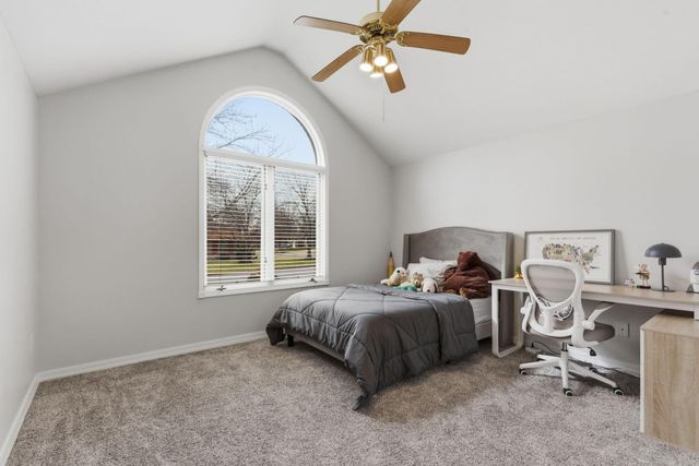 701 E Bennett Court, Nixa, MO 65714