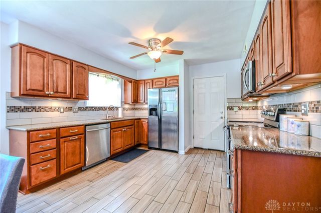 2104 Crab Tree Drive, Beavercreek, OH 45431