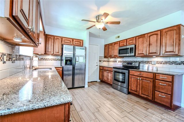2104 Crab Tree Drive, Beavercreek, OH 45431