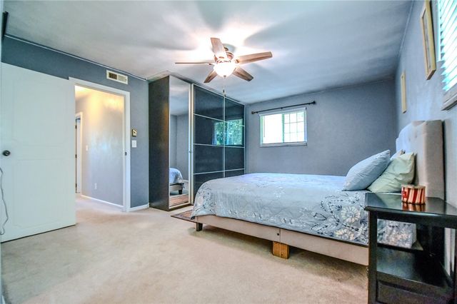 2104 Crab Tree Drive, Beavercreek, OH 45431