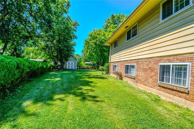 2104 Crab Tree Drive, Beavercreek, OH 45431