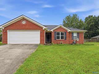 140 Poplar Green Lane, Harvest, AL 35749