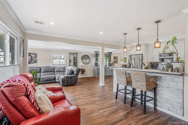 1053 Ocean Avenue, Bay Shore, NY 11706