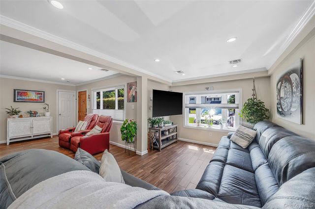 1053 Ocean Avenue, Bay Shore, NY 11706