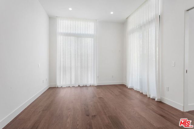 425 N Palm Drive 502, Beverly Hills, CA 90210