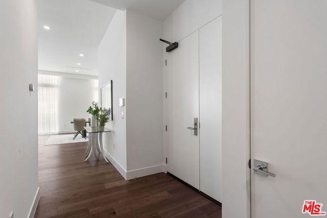 425 N Palm Drive 502, Beverly Hills, CA 90210