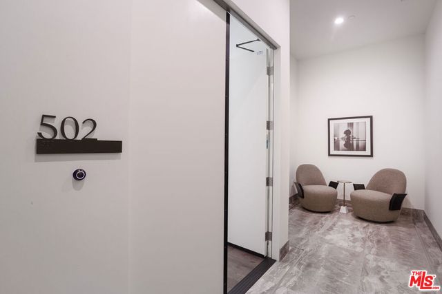 425 N Palm Drive 502, Beverly Hills, CA 90210