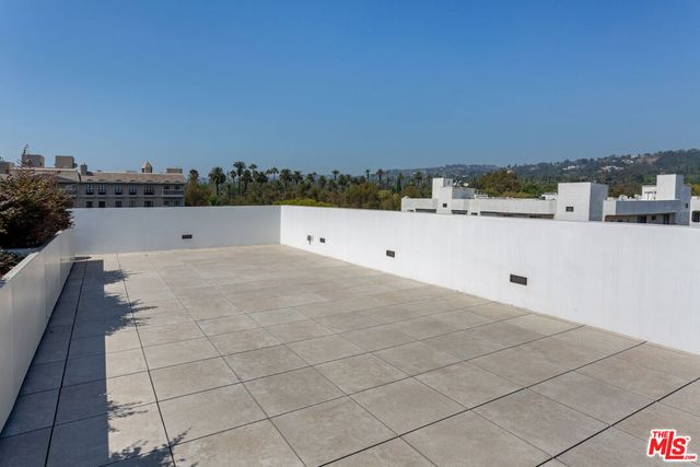 425 N Palm Drive 502, Beverly Hills, CA 90210