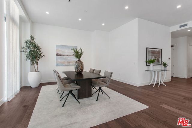 425 N Palm Drive 502, Beverly Hills, CA 90210