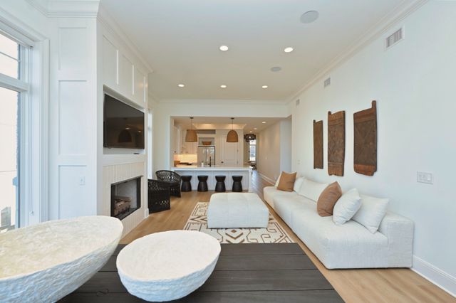 1024 Club View Dr Unit E103, Gallatin, TN 37066