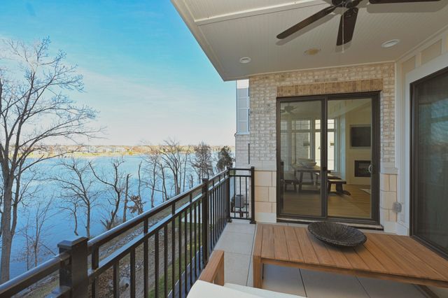 1024 Club View Dr Unit E103, Gallatin, TN 37066