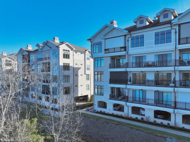 1024 Club View Dr Unit E103, Gallatin, TN 37066