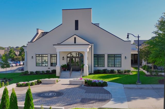 1024 Club View Dr Unit E103, Gallatin, TN 37066