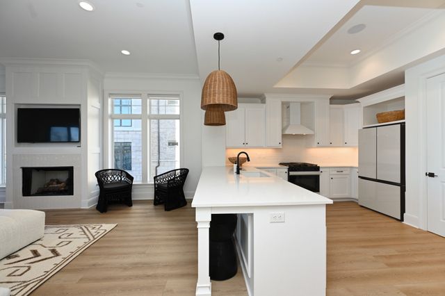 1024 Club View Dr Unit E103, Gallatin, TN 37066