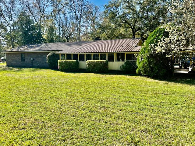 444 Pitts Bayshore Drive, Freeport, FL 32439