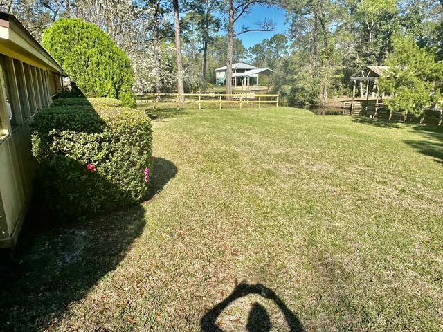 444 Pitts Bayshore Drive, Freeport, FL 32439