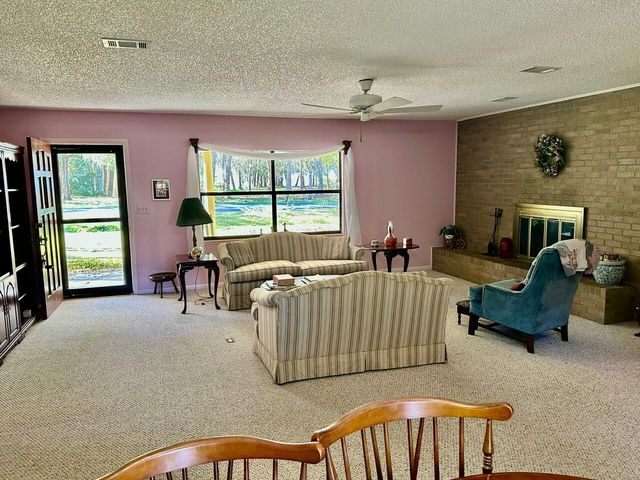 444 Pitts Bayshore Drive, Freeport, FL 32439