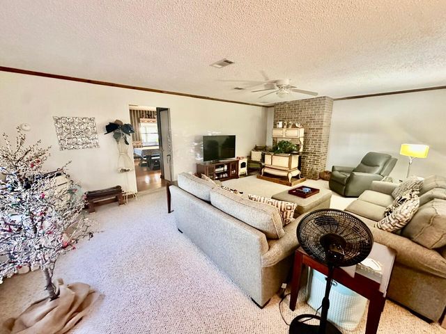 444 Pitts Bayshore Drive, Freeport, FL 32439