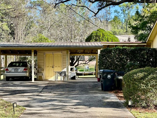 444 Pitts Bayshore Drive, Freeport, FL 32439