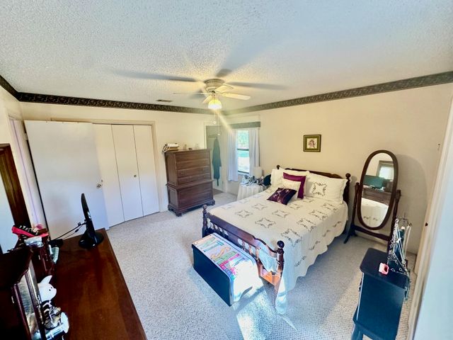 444 Pitts Bayshore Drive, Freeport, FL 32439