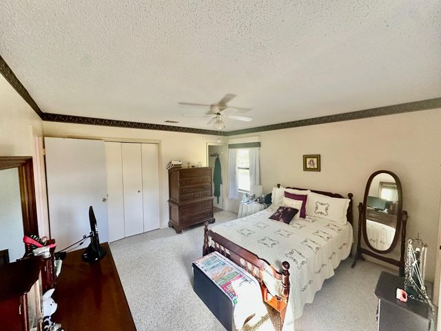 444 Pitts Bayshore Drive, Freeport, FL 32439