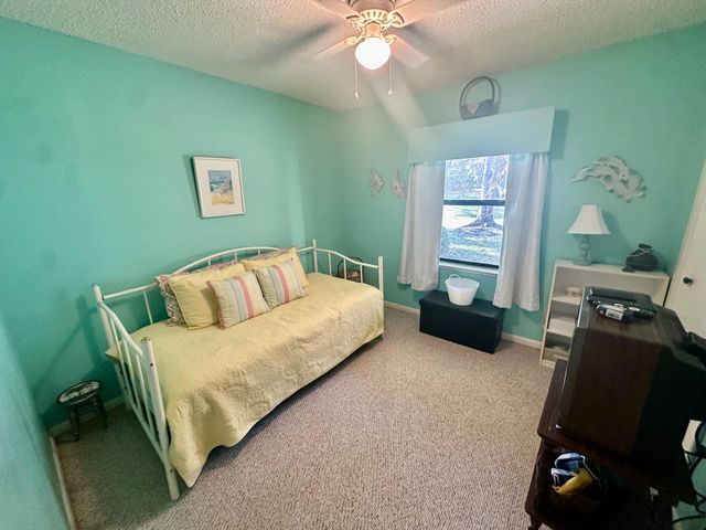 444 Pitts Bayshore Drive, Freeport, FL 32439