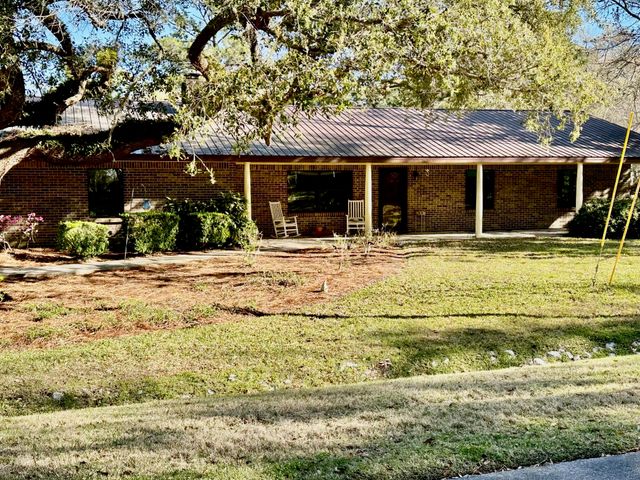 444 Pitts Bayshore Drive, Freeport, FL 32439