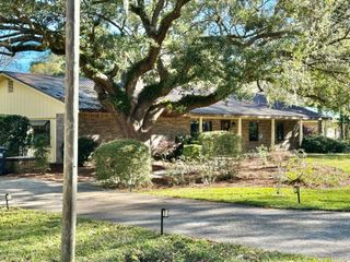 444 Pitts Bayshore Drive, Freeport, FL 32439