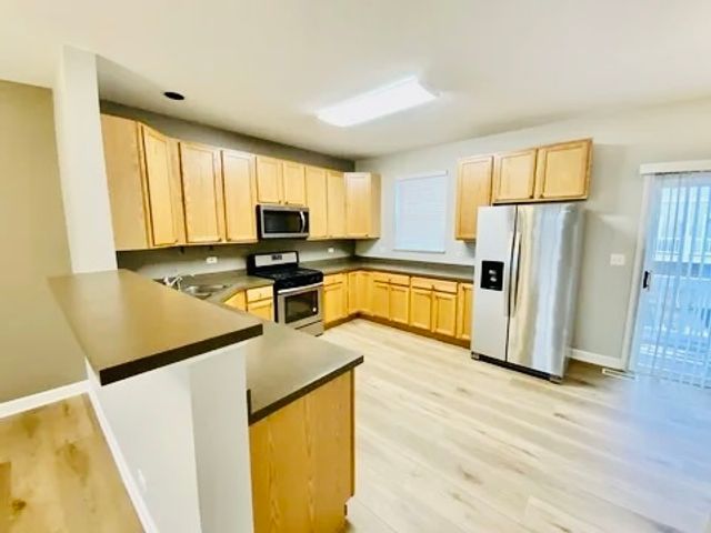 613 N HIDDEN PRAIRIE Court 613, Palatine, IL 60067