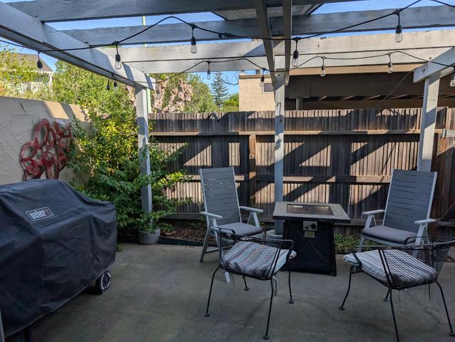 2334 Via Camino Ave, Carmichael, CA 95608