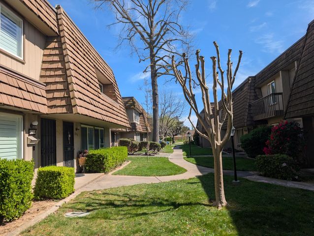 2334 Via Camino Ave, Carmichael, CA 95608