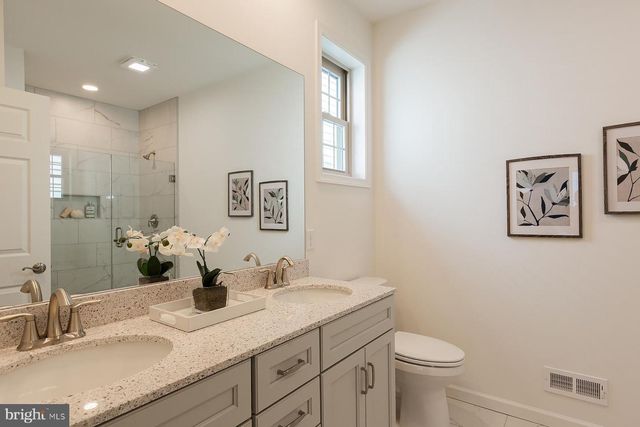 605 GREENBRIAR PATH, Cochranville, PA 19330