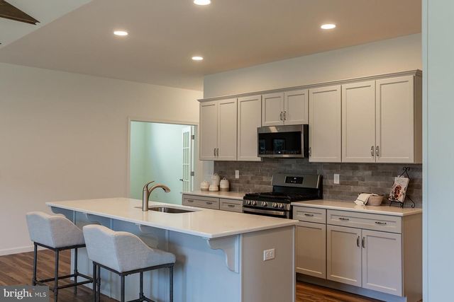605 GREENBRIAR PATH, Cochranville, PA 19330