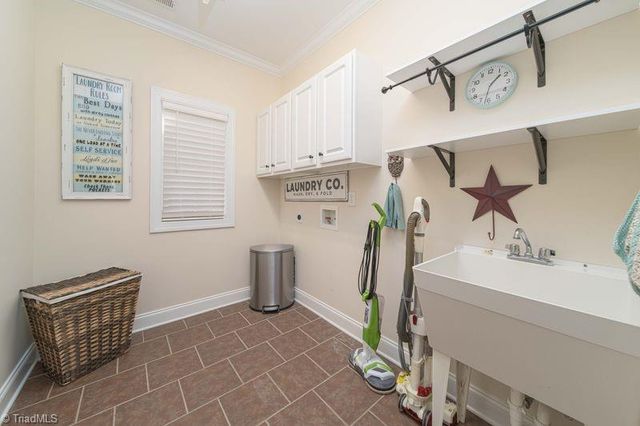 5622 Vance Ridge Court, Belews Creek, NC 27009