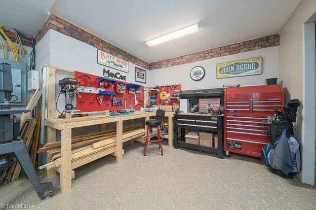 5622 Vance Ridge Court, Belews Creek, NC 27009