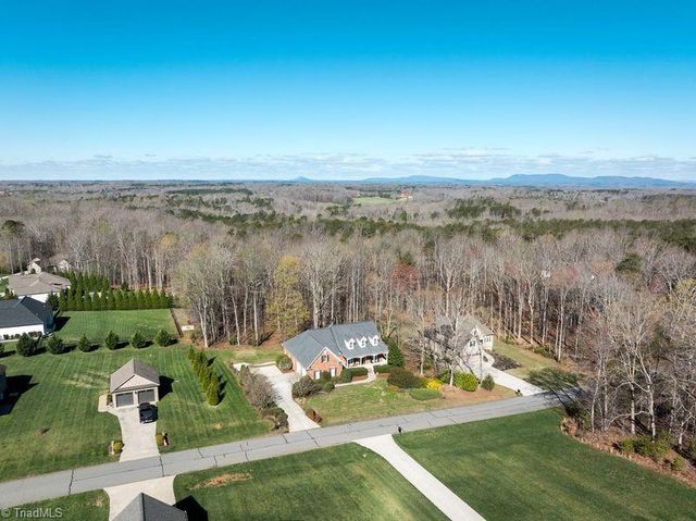 5622 Vance Ridge Court, Belews Creek, NC 27009