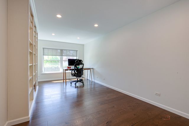 1405 Wescott Road, Northbrook, IL 60062