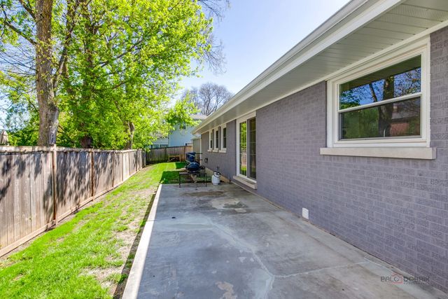 1405 Wescott Road, Northbrook, IL 60062