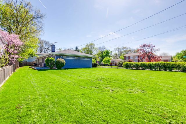 1405 Wescott Road, Northbrook, IL 60062