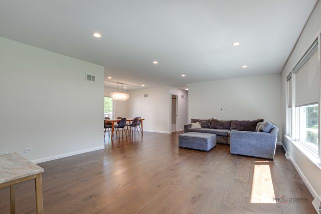 1405 Wescott Road, Northbrook, IL 60062