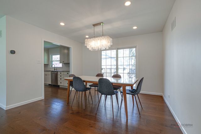 1405 Wescott Road, Northbrook, IL 60062