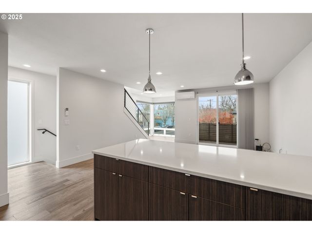 7204 Se STEELE St, Portland, OR 97206