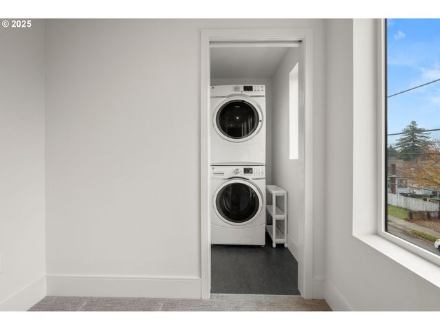 7204 Se STEELE St, Portland, OR 97206